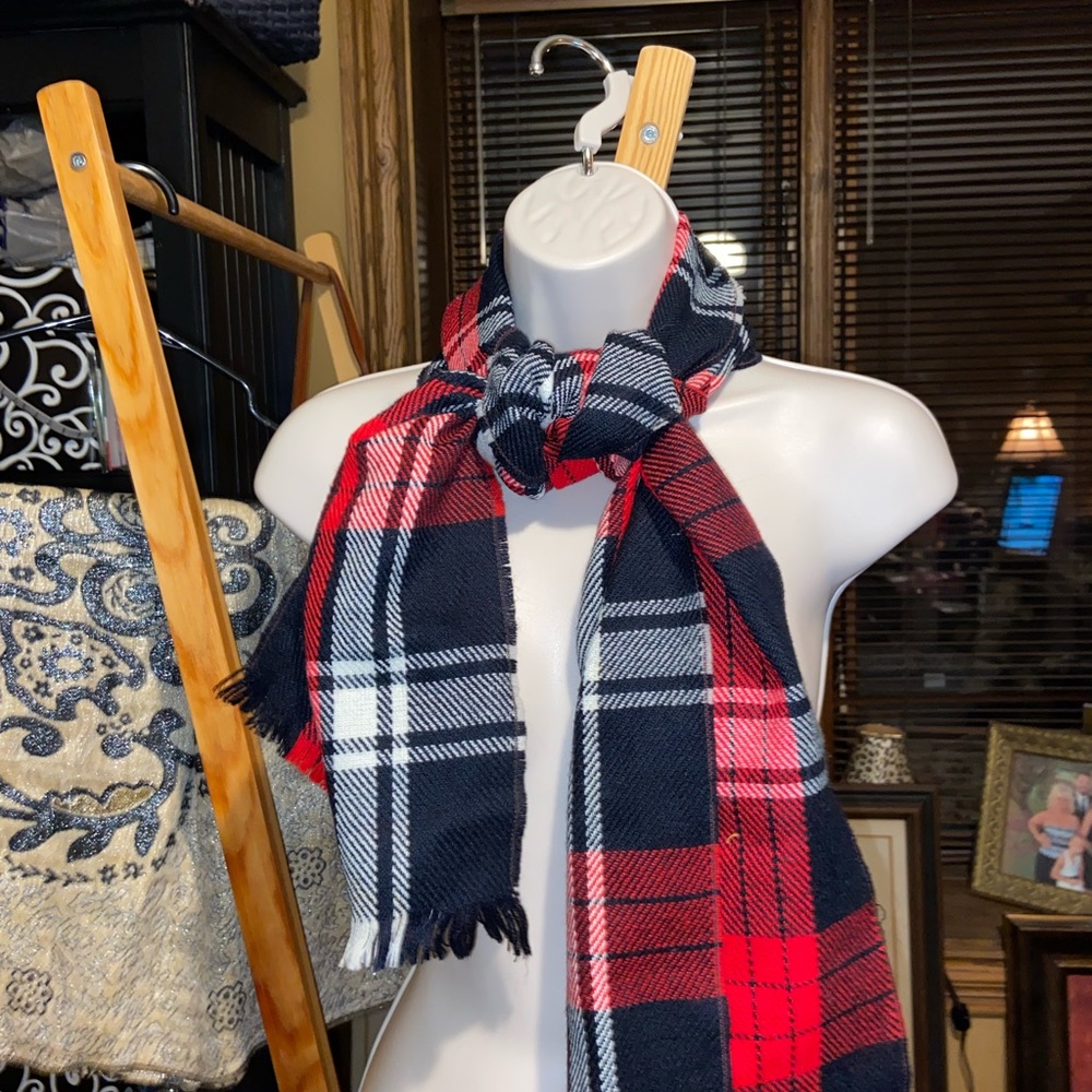 Wool scarf - Picture 2 of 2
